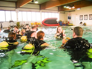 Discover scuba diving leader course, the first step in learnign to teach scuba divers
